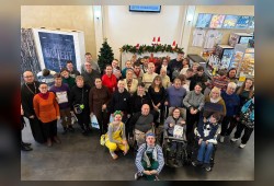 «Мы вместе и мы рядом!» - под таким девизом в кинотеатре Мир г. Гомеля прошёл яркий творческий вечер, приуроченный Дню инвалидов в Республике Беларусь для посетителей ЦСОН Новобелицкого района г.Гомеля