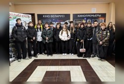 В кинотеатре «Октябрь» г. Гомеля состоялся премьерный показ национального фильма киностудии «Беларусьфильм» — «ПЕРЕЛОМНЫЙ МОМЕНТ»