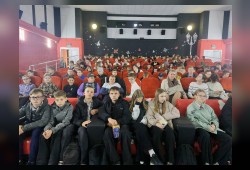 В кинотеатре "Знамя" Калинковичского филиала КУП "Гомелькиновидеопрокат" продолжаются показы к 80-летию Великой Победы. 